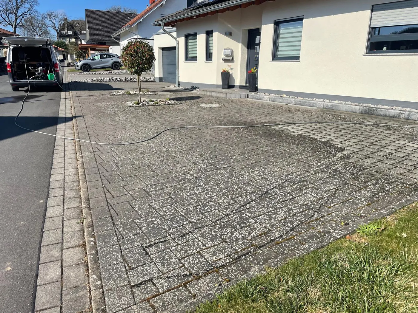 Einfahrt im Lahn-Dill-Kreis – vorher